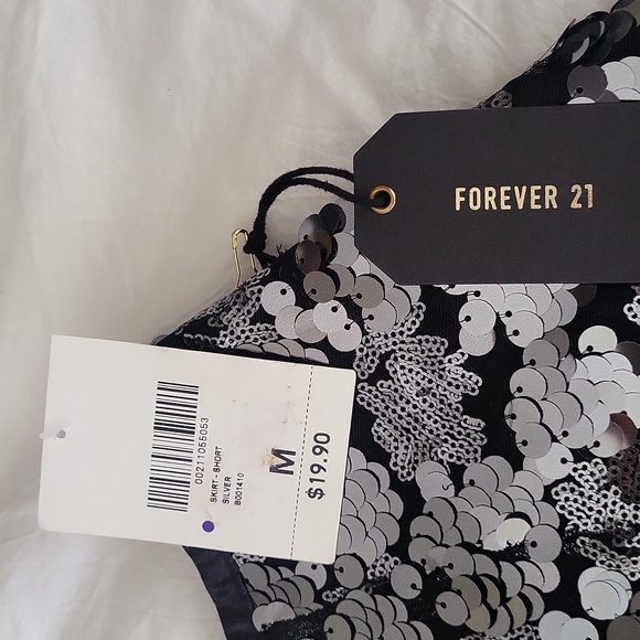 NWT Forever 21 Sequined Mini Skirt - Picture 4 of 8